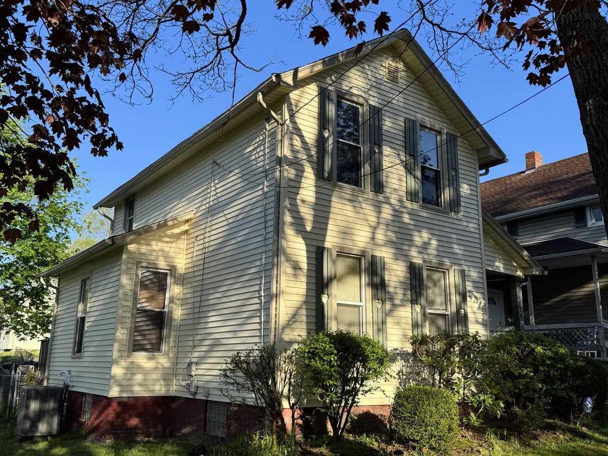 Traditional-Style Vinyl Siding Refresh - After view 3