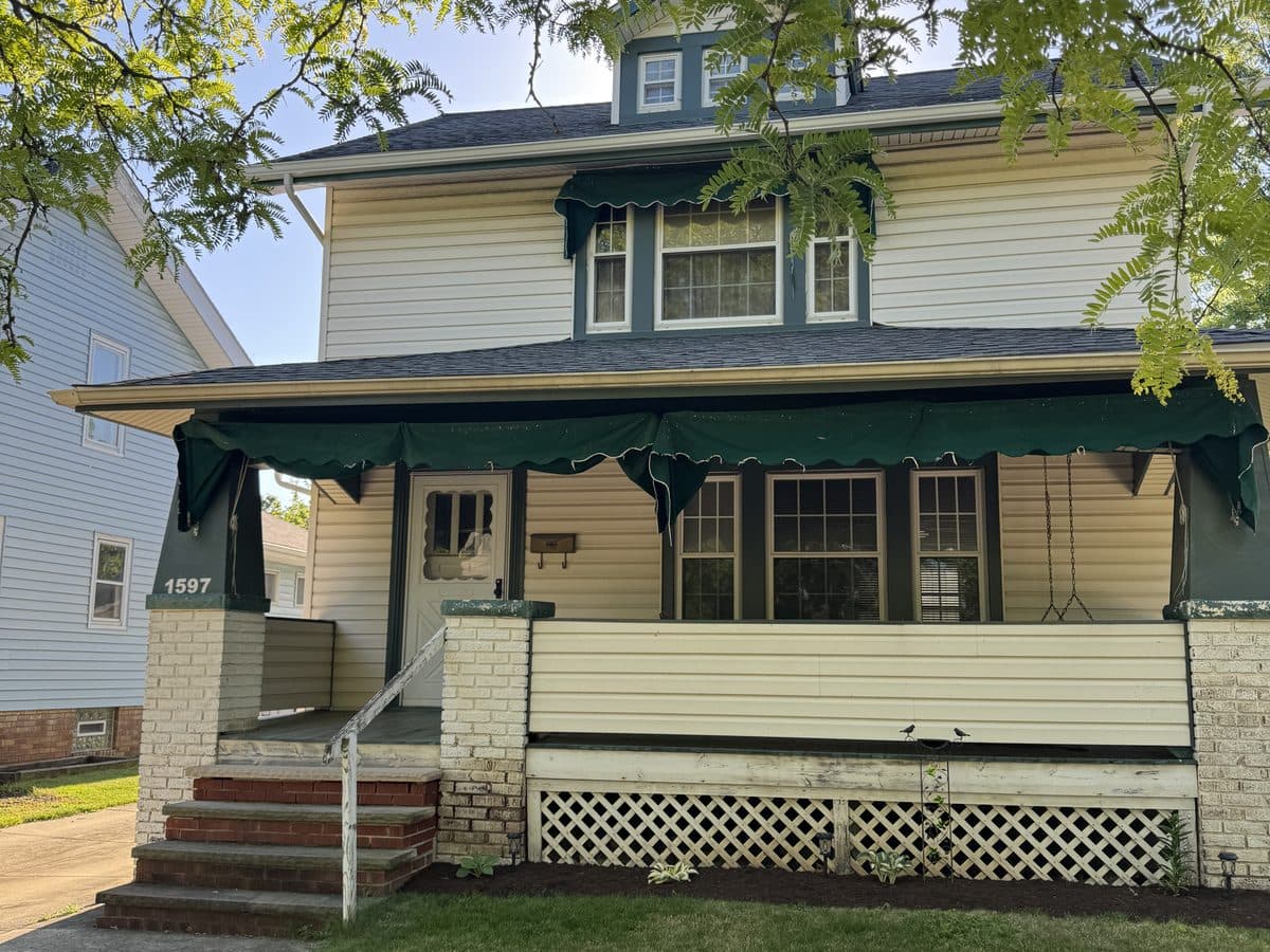 AI-Rendered Siding Design - Before