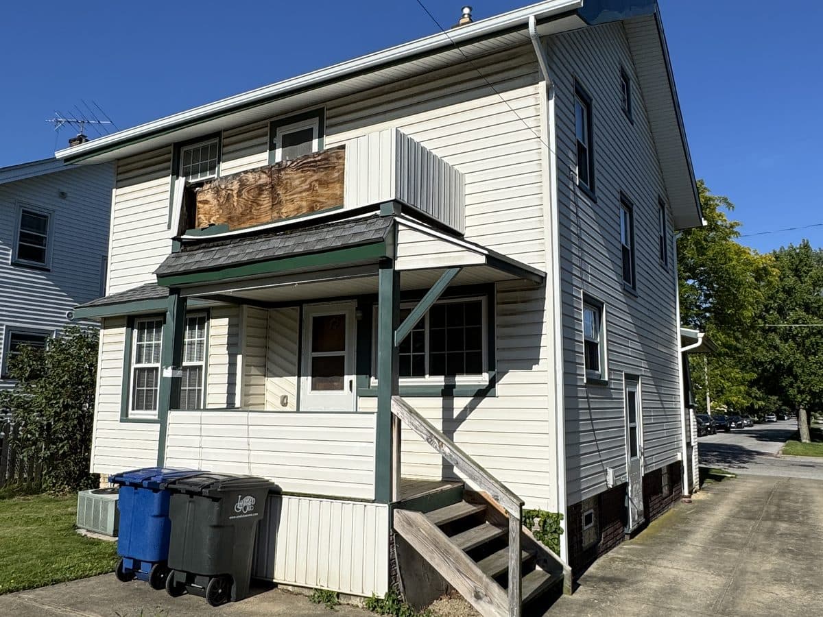 AI-Rendered Siding Design - Before view 2